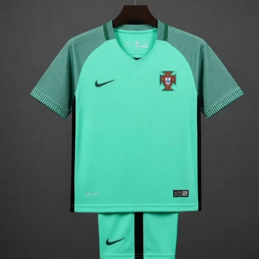 Portugal 16/17 Away Kit