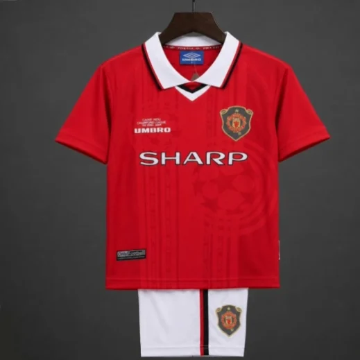 Manchester United 99/00 Home Kit