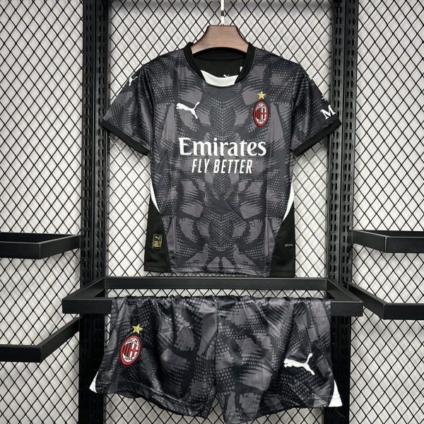 AC Milan 24/25 Goalkeeper Black Kit