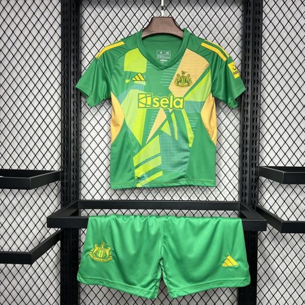 Newcastle United 24/25 Goalkeeper Kit