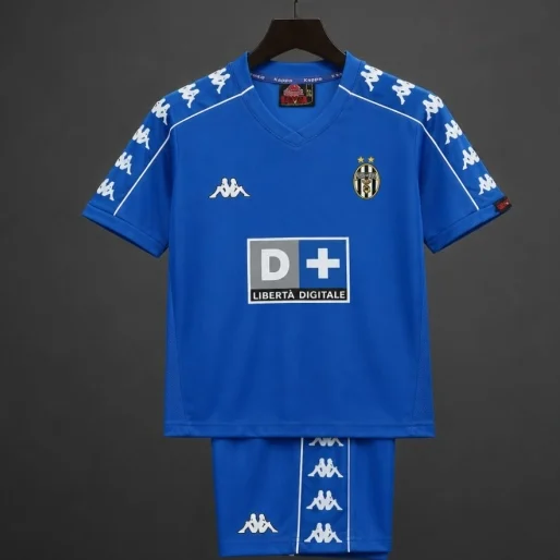 Juventus 99/00 Away Kit