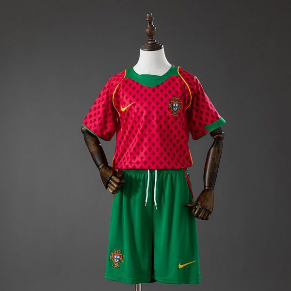 Portugal 04/05 Home Kit