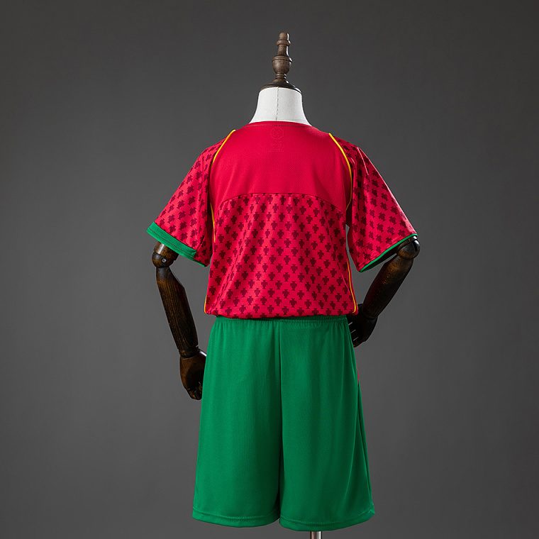 Portugal 04/05 Home Kit