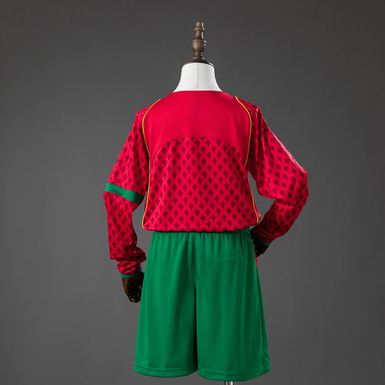 Portugal 04/05 Home Long Sleeve Kit