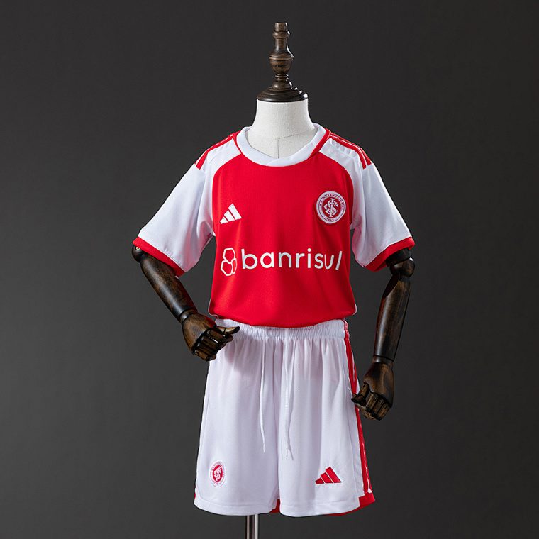 Internacional 24/25 Home Kit