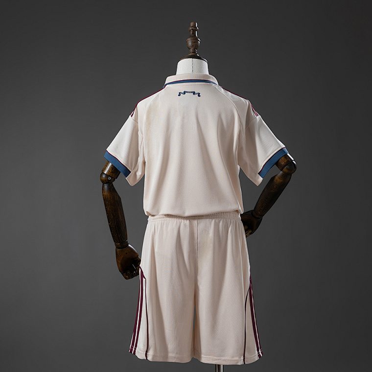 Ajax 25/26 Third Kit
