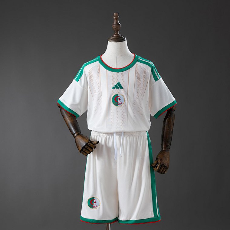 Algeria 26/27 Home Kit