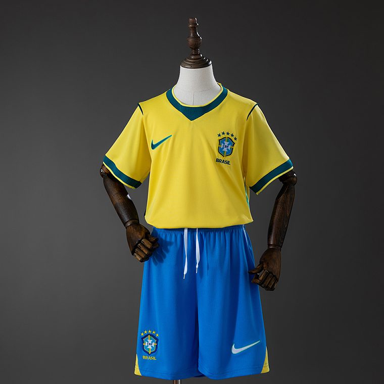Brazil 26/27 Home Kit