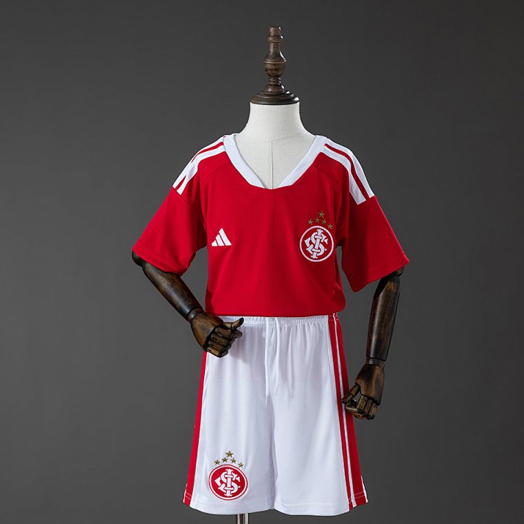 Internacional 26/27 Home Kit