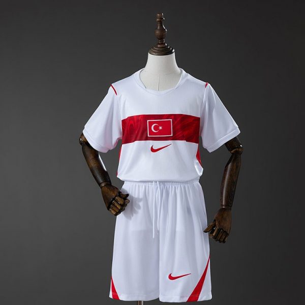 Turkey 26/27 Home Kit
