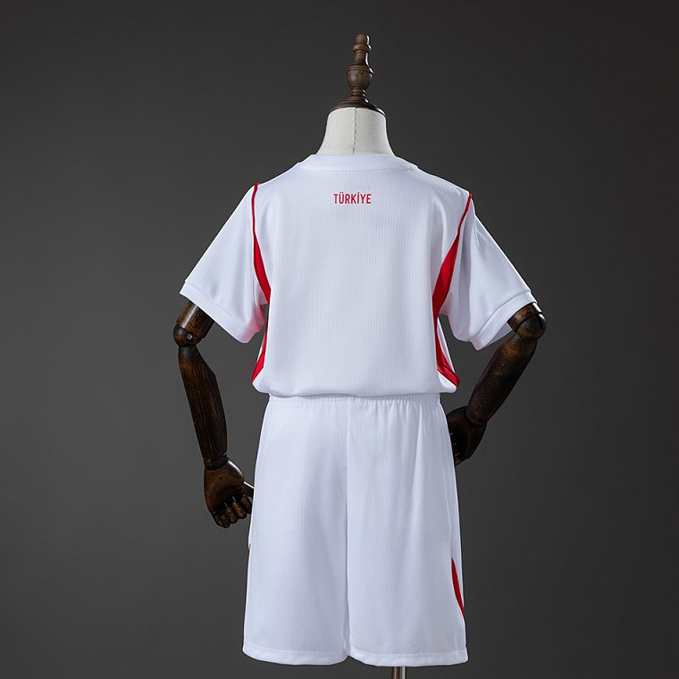 Turkey 26/27 Home Kit