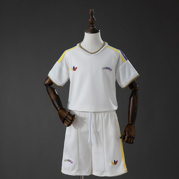 Venezuela 26/27 Away Kit