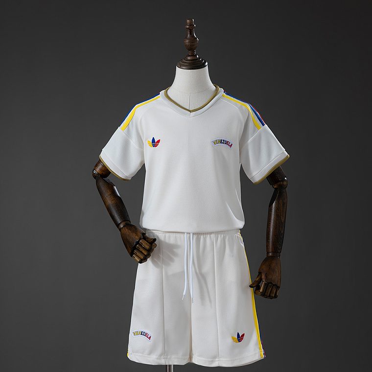 Venezuela 26/27 Away Kit